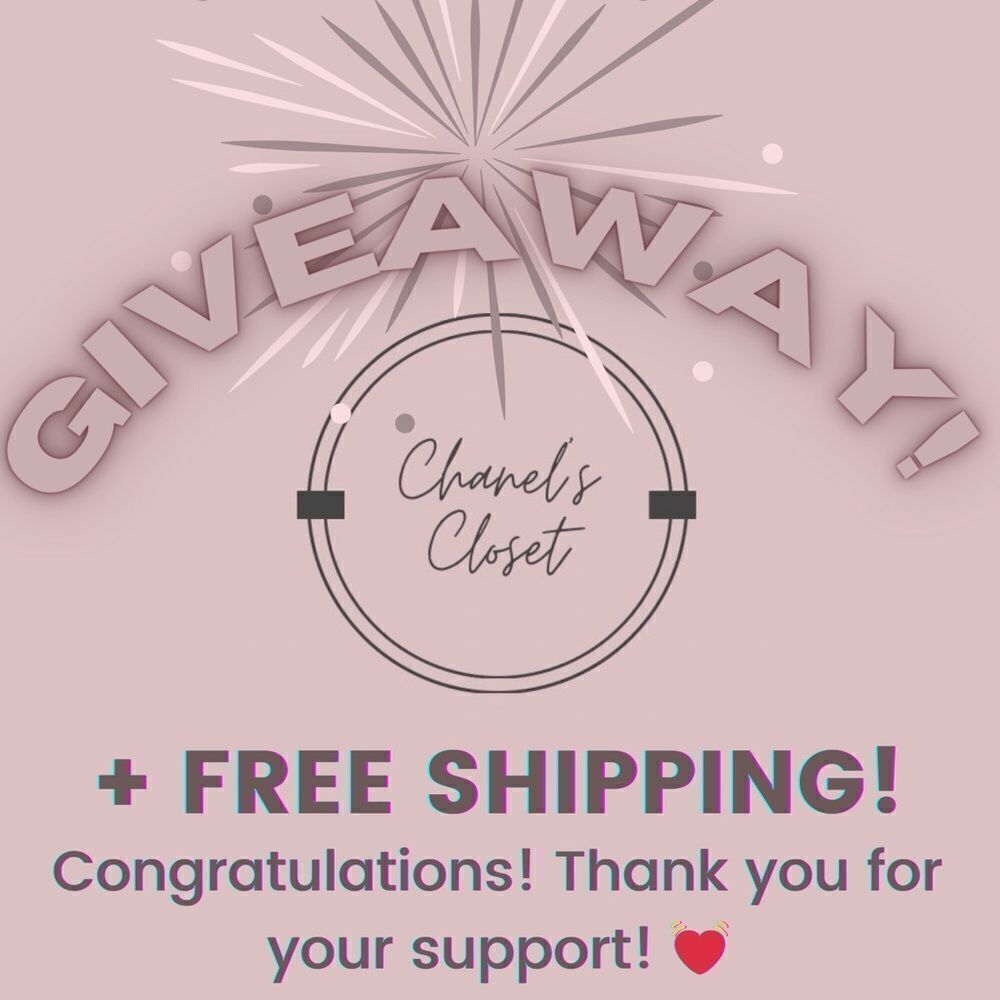 🎁 CHANEL IS RUNNING A GIVVY! FREE SHIPPING + A GIFT! COME SEE WHAT’S NEW! 😘